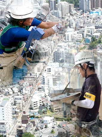 建設現場で作業する職人